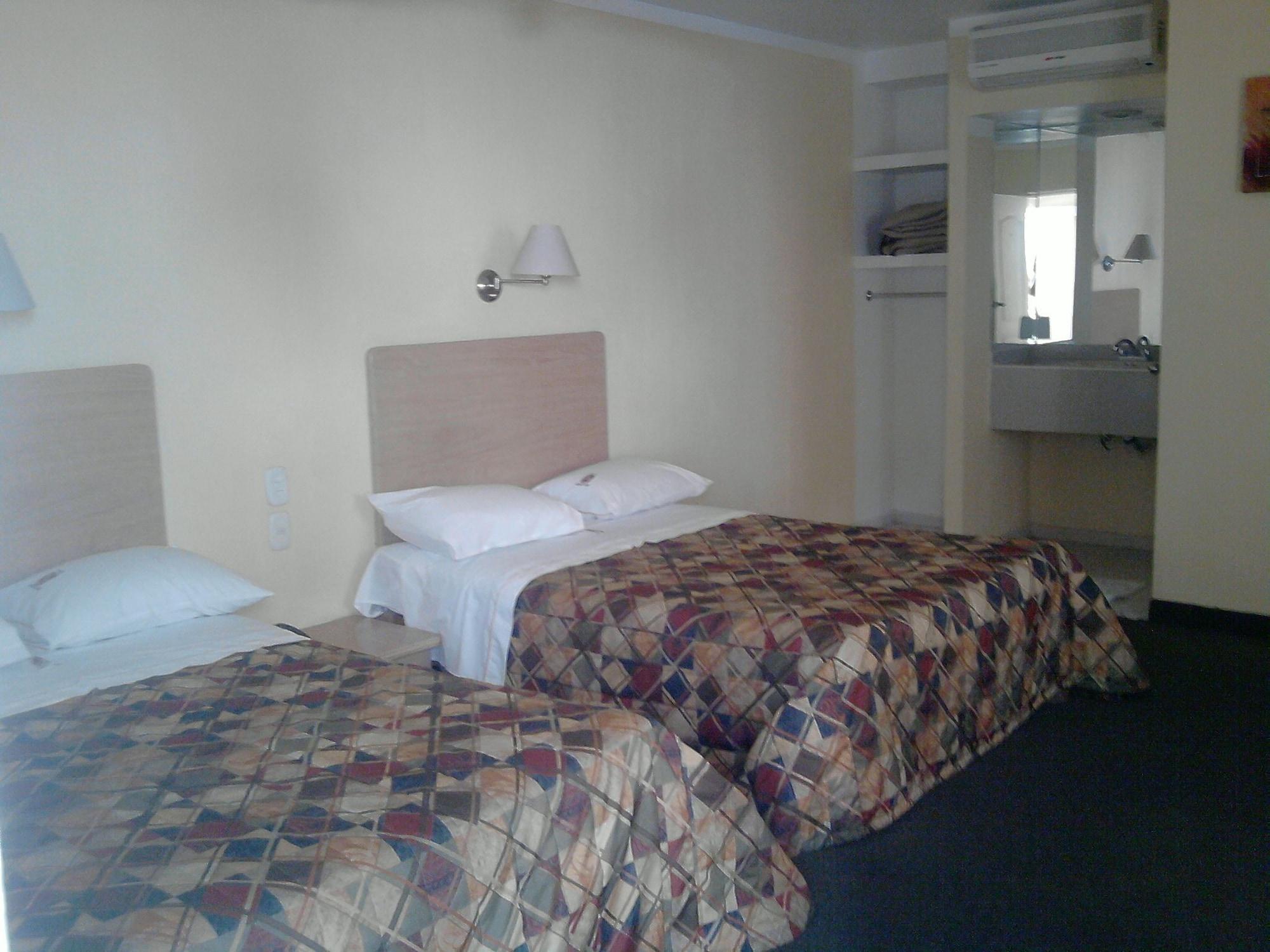 Hotel Castilla Y Leon Guadalajara Exteriör bild